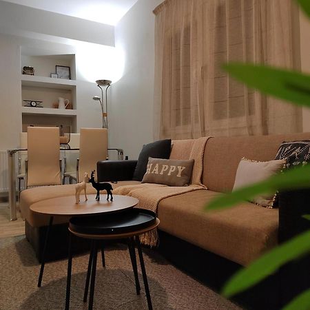 Cosy House With Garden Apartment Волос Екстериор снимка