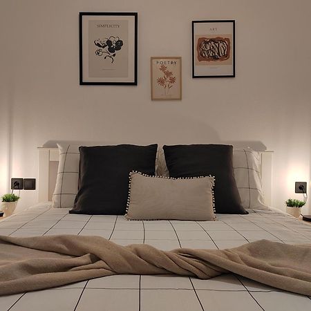 Cosy House With Garden Apartment Волос Екстериор снимка