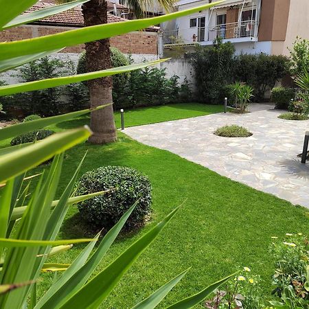 Cosy House With Garden Apartment Волос Екстериор снимка