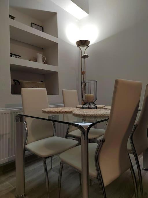 Cosy House With Garden Apartment Волос Екстериор снимка