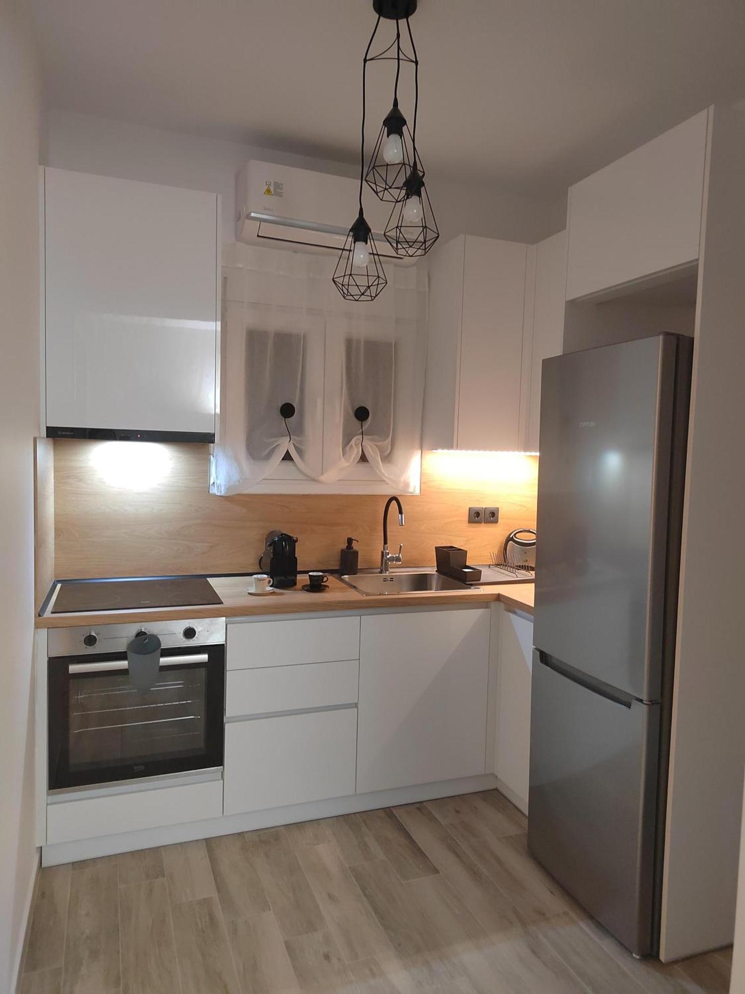 Cosy House With Garden Apartment Волос Екстериор снимка